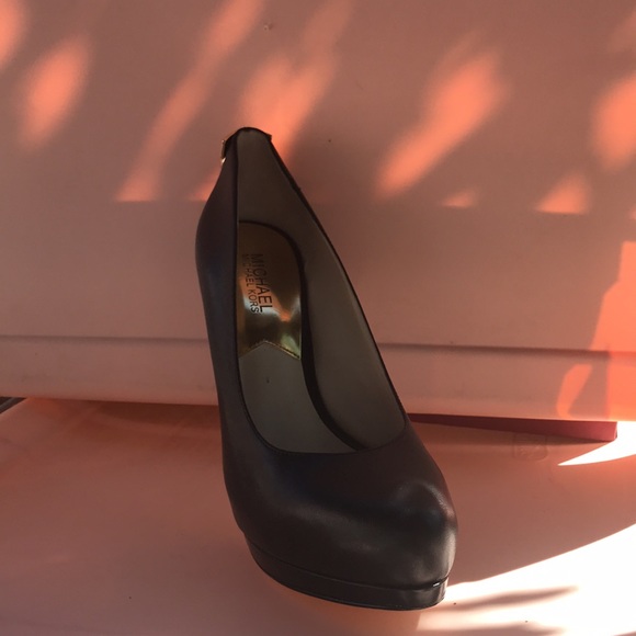 Like New Michael Kors High Heels - Picture 4 of 6